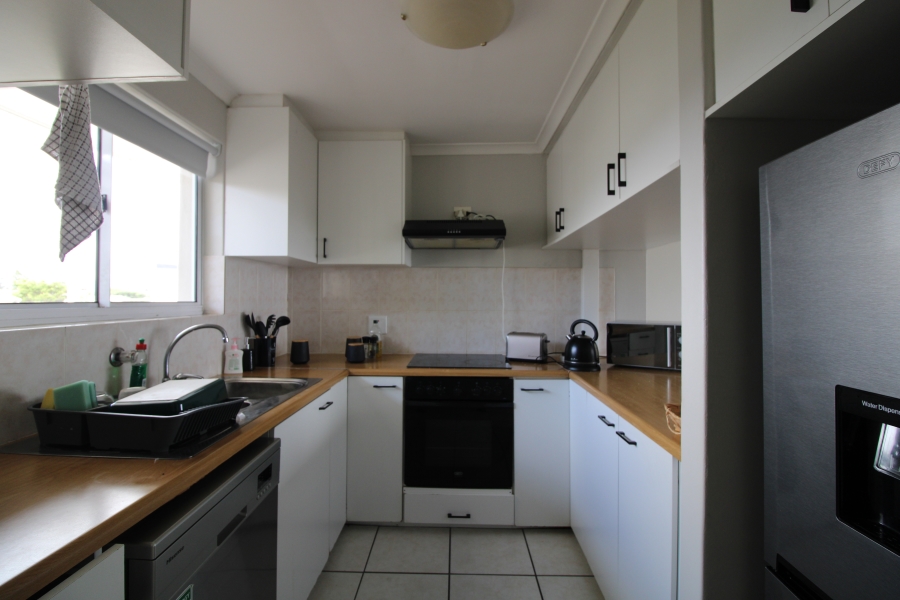 To Let 2 Bedroom Property for Rent in Table View Western Cape